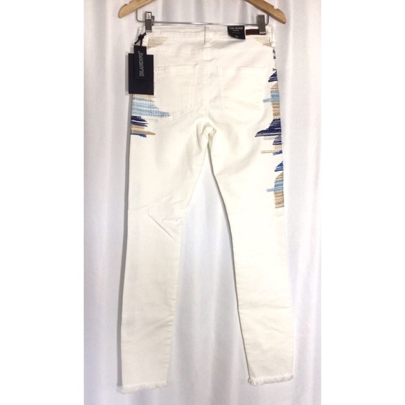 BLANKNYC The Bond Mid-Rise White Skinny Jeans Size 26 Embroidered Frayed Hem - Picture 3 of 11